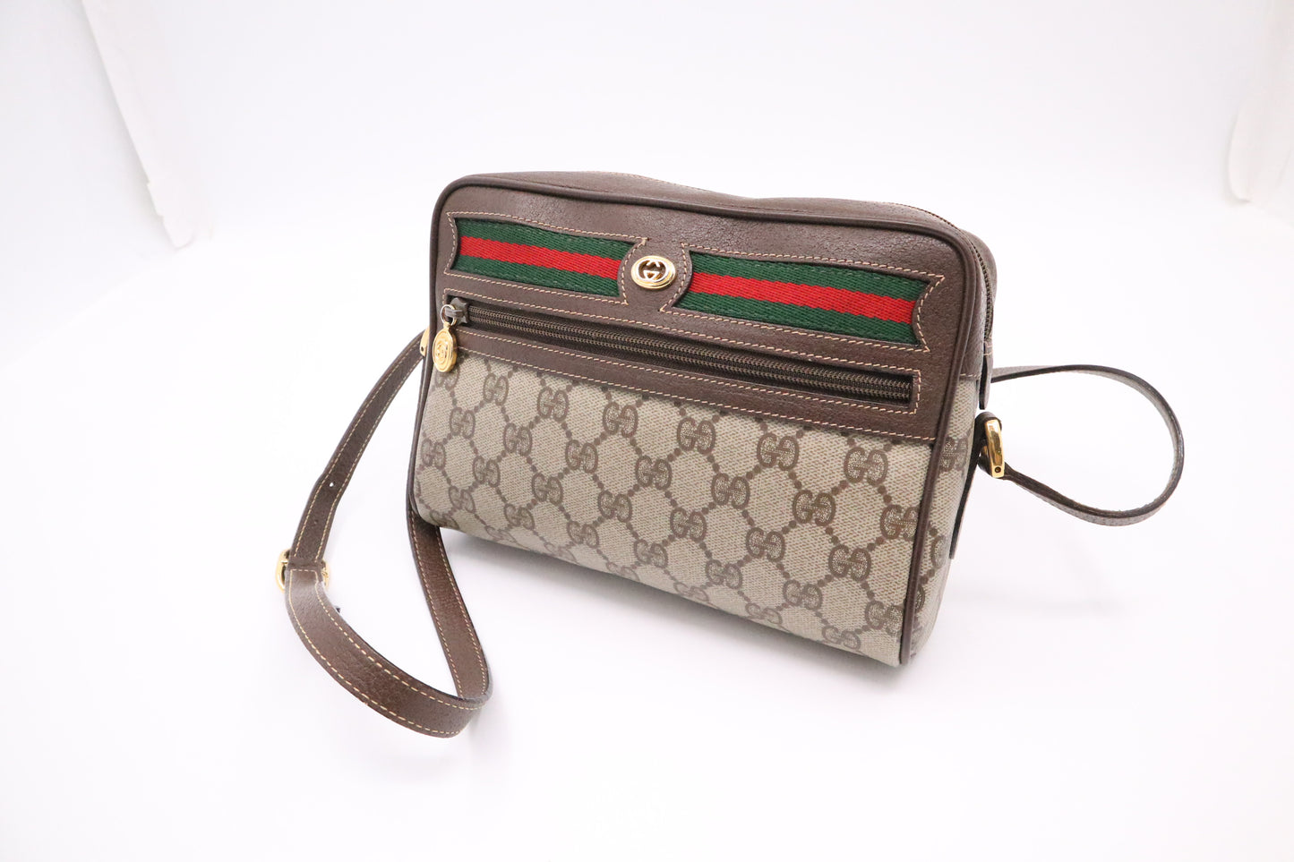 Gucci Crossbody in GG Supreme Canvas