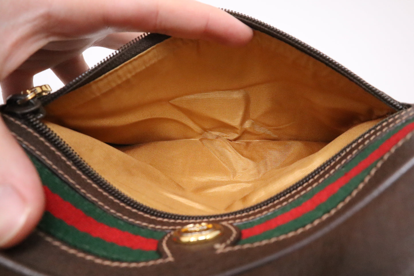 Gucci Crossbody in GG Supreme Canvas