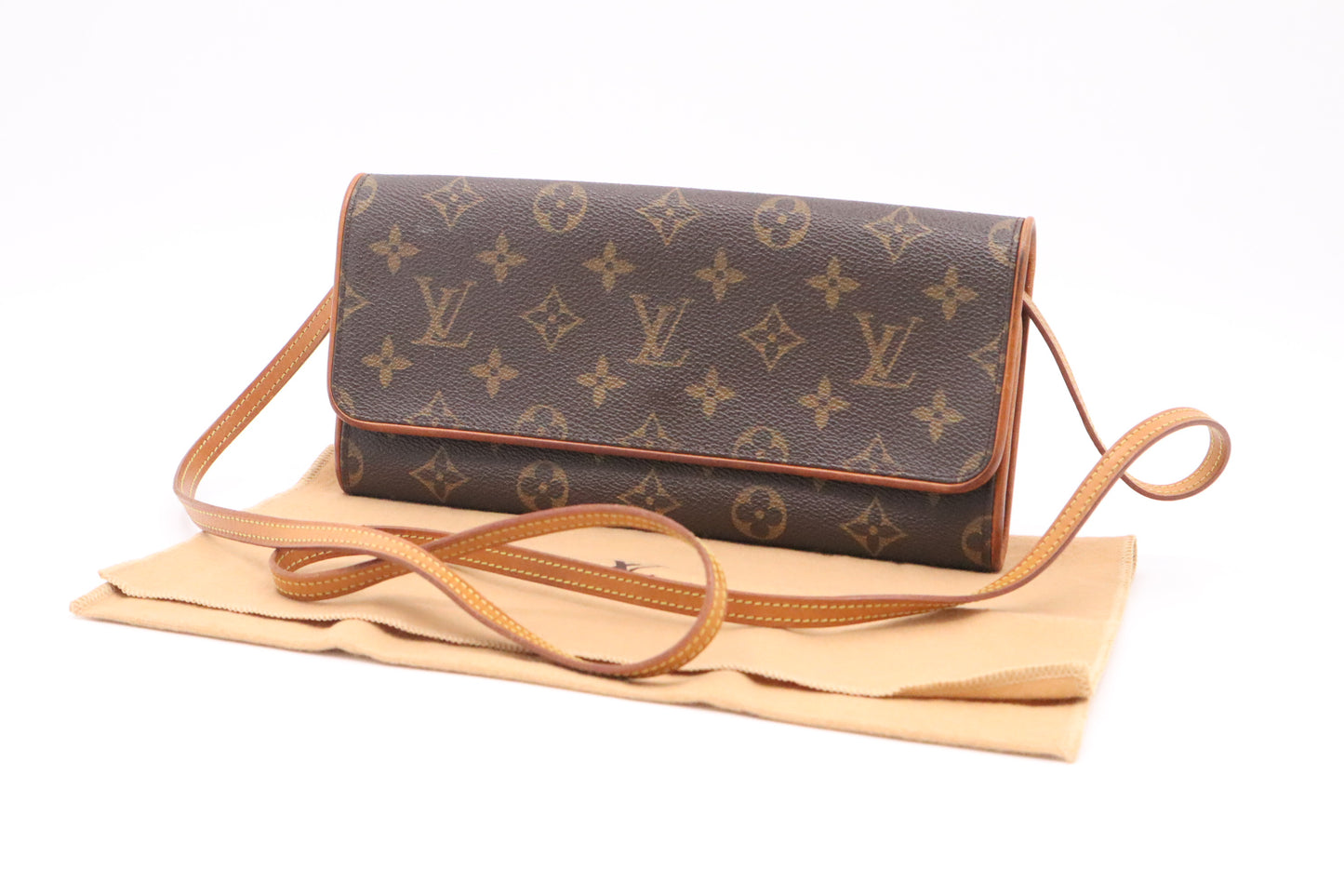 Louis Vuitton Pochette Twin GM in Monogram Canvas