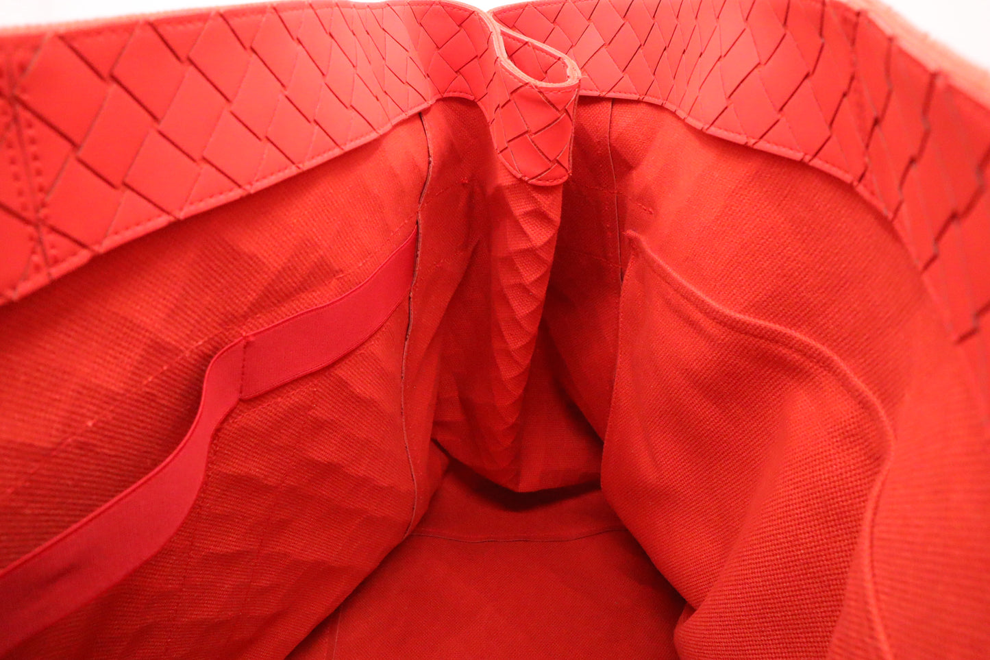 Bottega Veneta Borsa Tote in Tomato Red New Rubber
