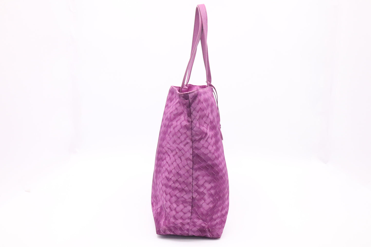 Bottega Veneta Tote in Purple Nylon