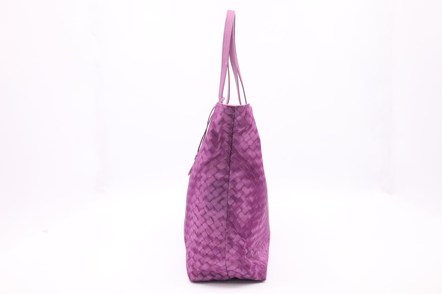 Bottega Veneta Tote in Purple Nylon