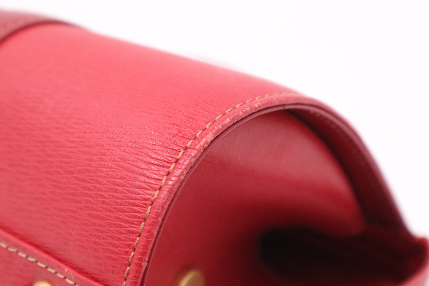 Burberry Round Handbag in Red Leather