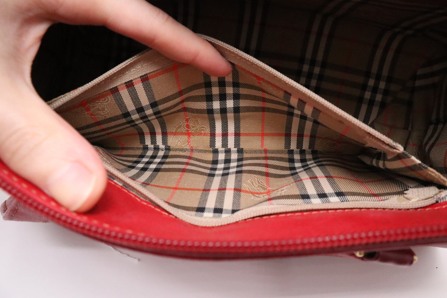 Burberry Round Handbag in Red Leather