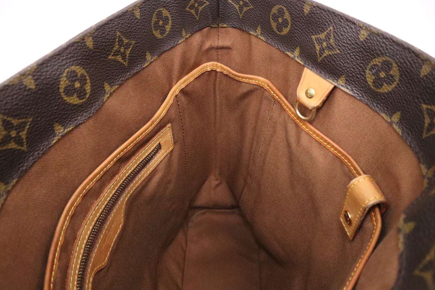Louis Vuitton Vavin MM in Monogram Canvas