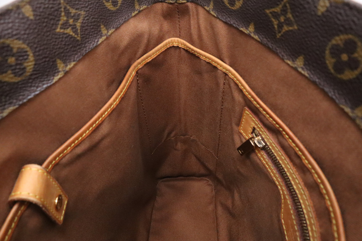 Louis Vuitton Vavin MM in Monogram Canvas