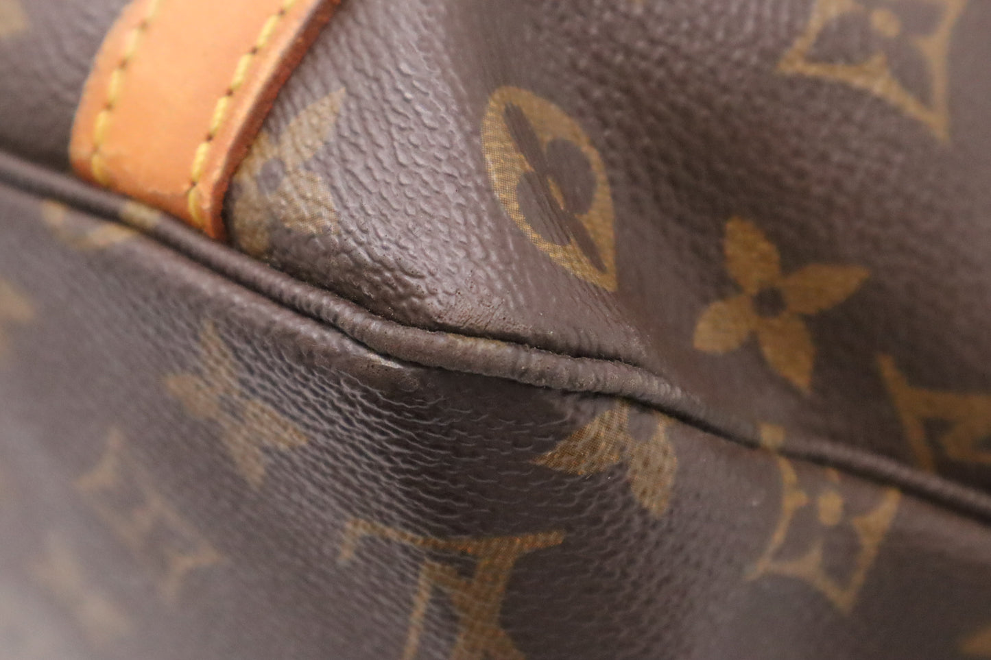 Louis Vuitton Sac Shopping 48 in Monogram Canvas
