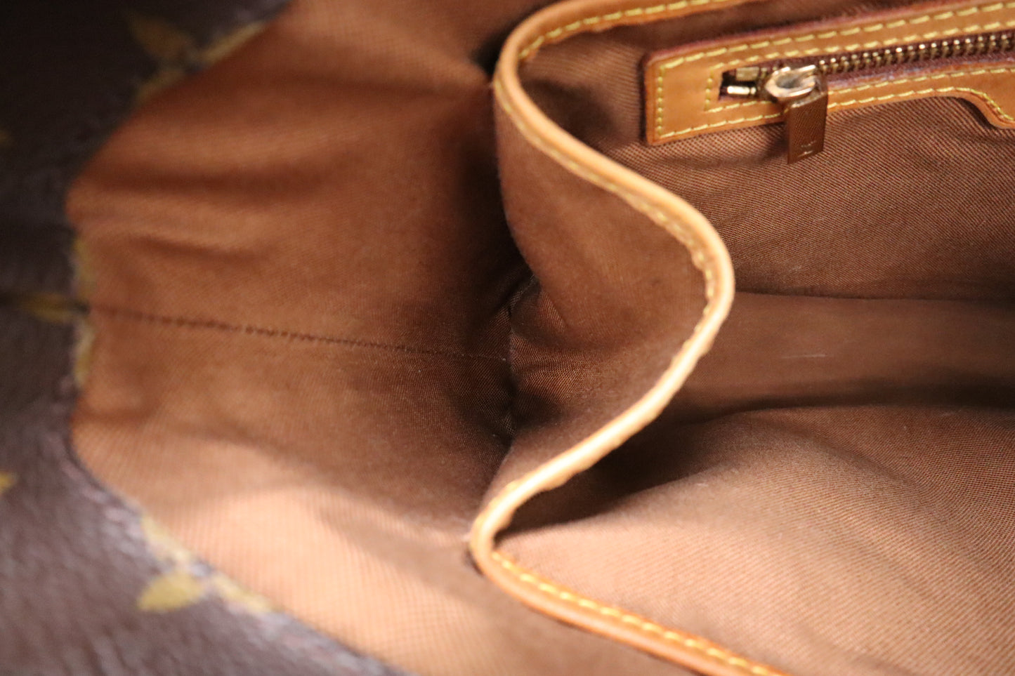Louis Vuitton Vavin MM in Monogram Canvas