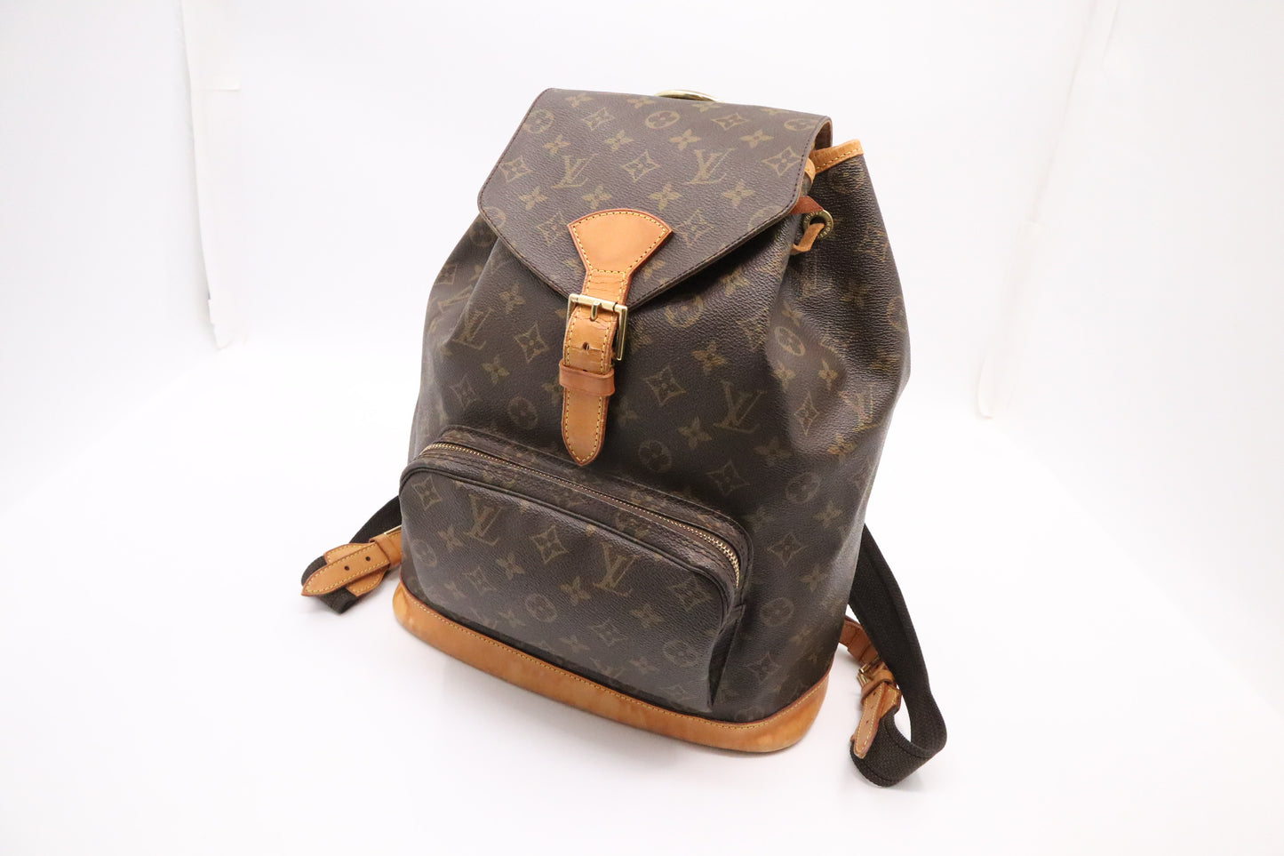 Louis Vuitton Montsouris GM in Monogram Canvas
