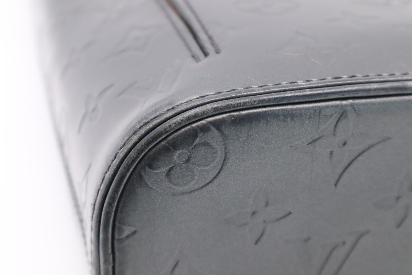 Louis Vuitton Wilwood in Grey Matte Monogram Leather