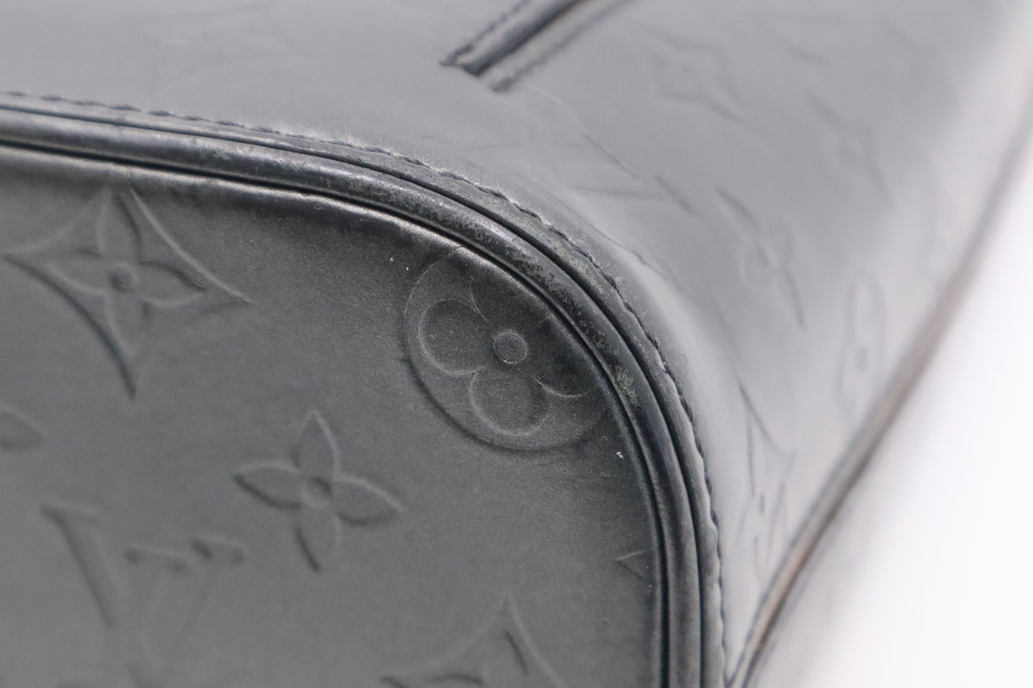 Louis Vuitton Wilwood in Grey Matte Monogram Leather