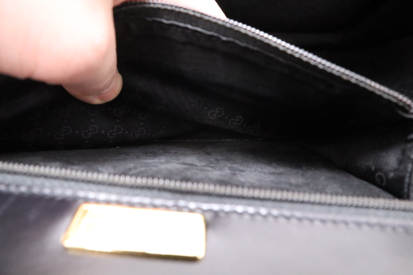 Gucci Bamboo Medium Top Handle in Black Leather