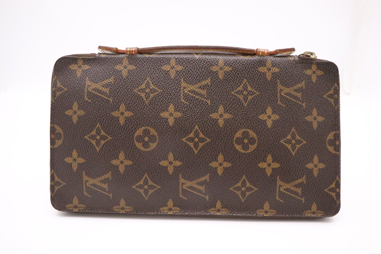 Louis Vuitton Travel Case in Monogram Canvas