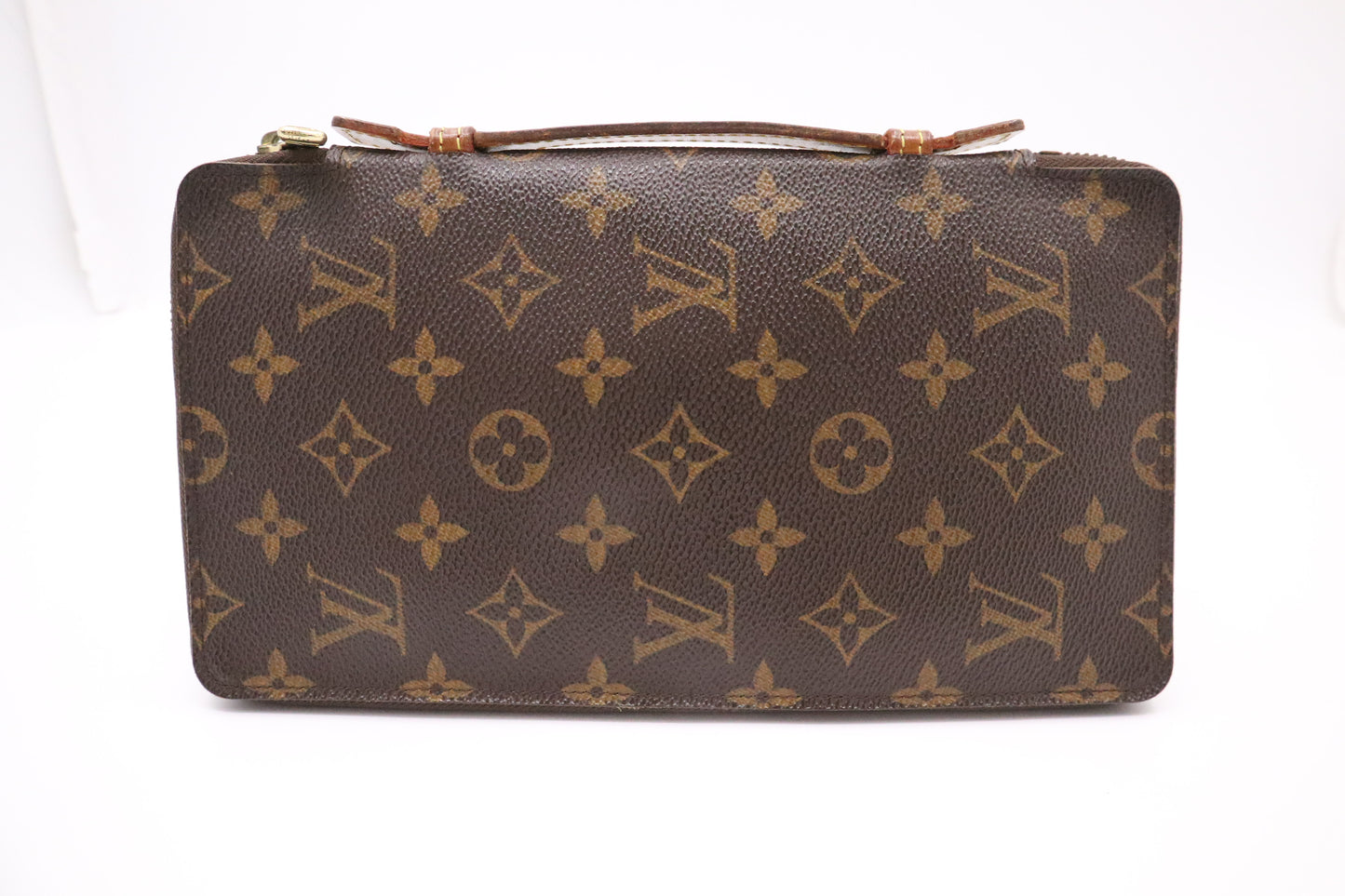 Louis Vuitton Travel Case in Monogram Canvas