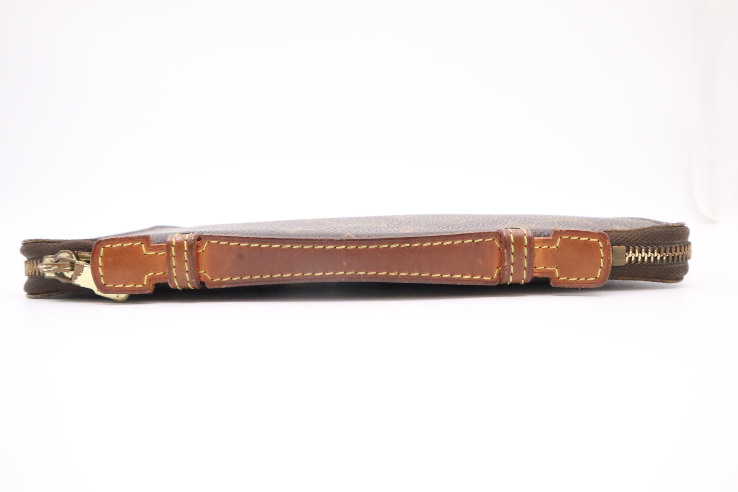 Louis Vuitton Travel Case in Monogram Canvas