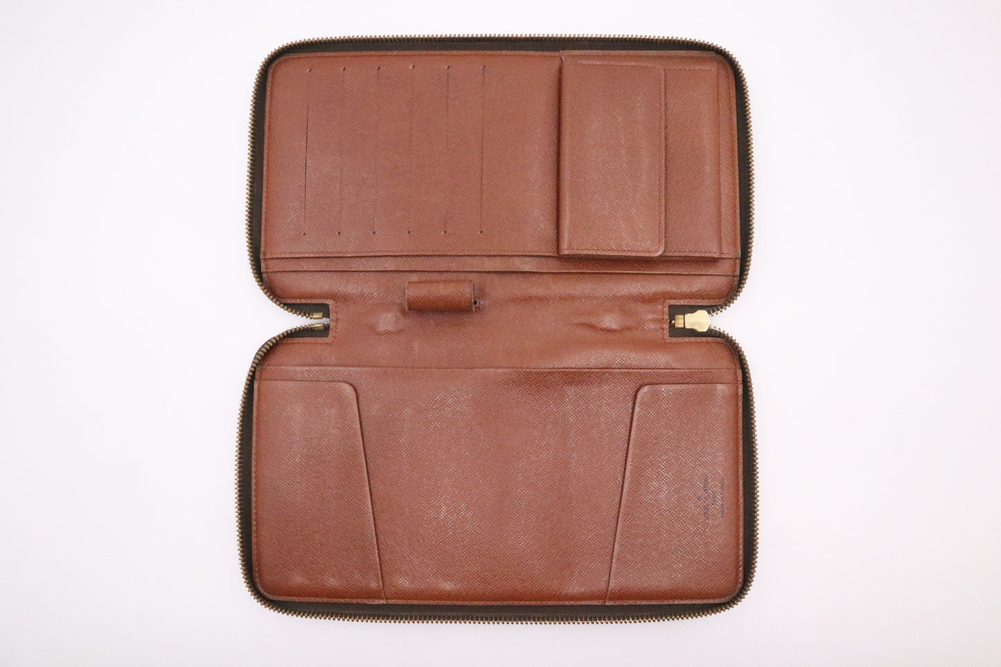 Louis Vuitton Travel Case in Monogram Canvas