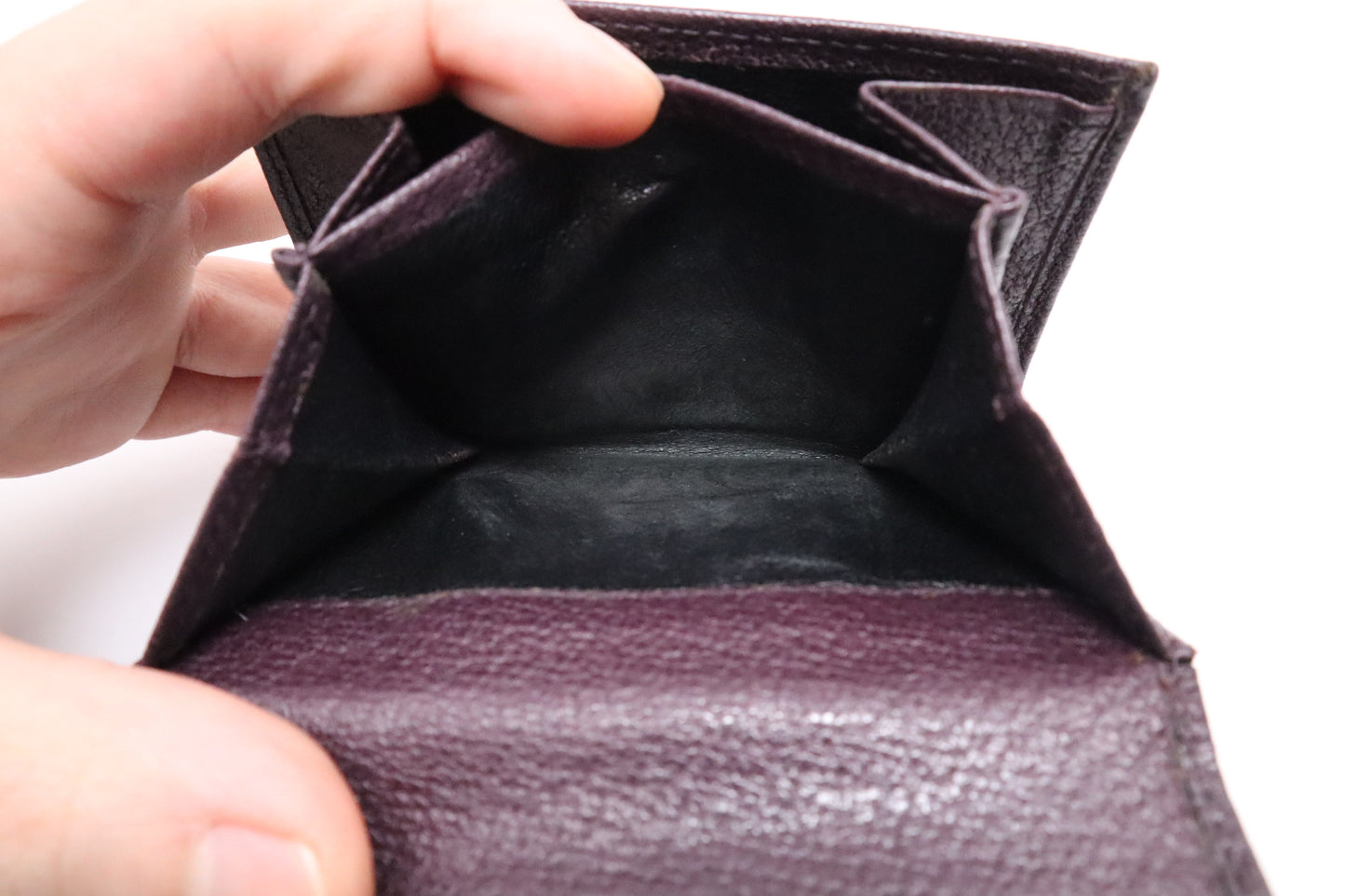 Gucci Bifold Wallet in Purple Leather