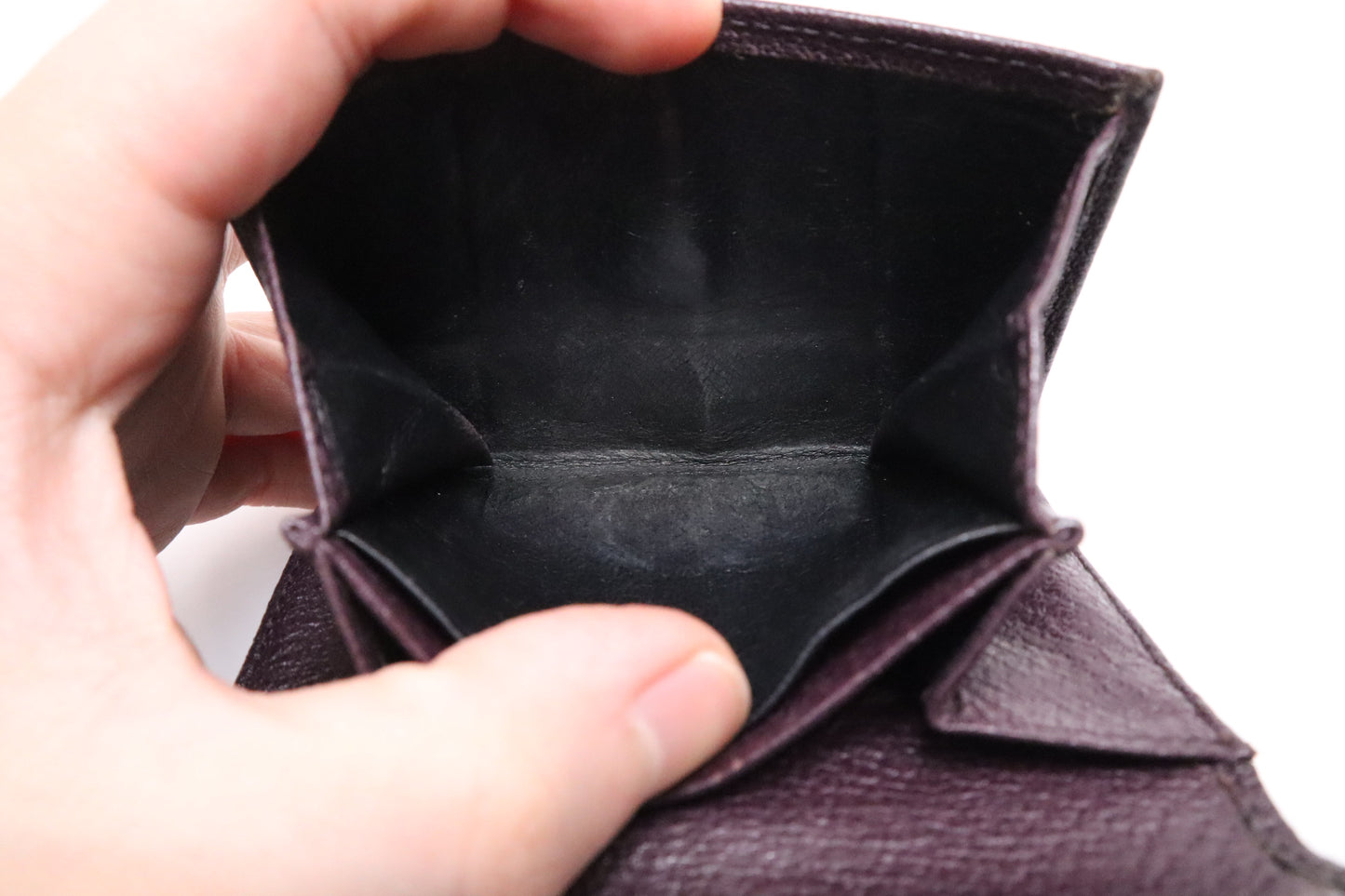 Gucci Bifold Wallet in Purple Leather