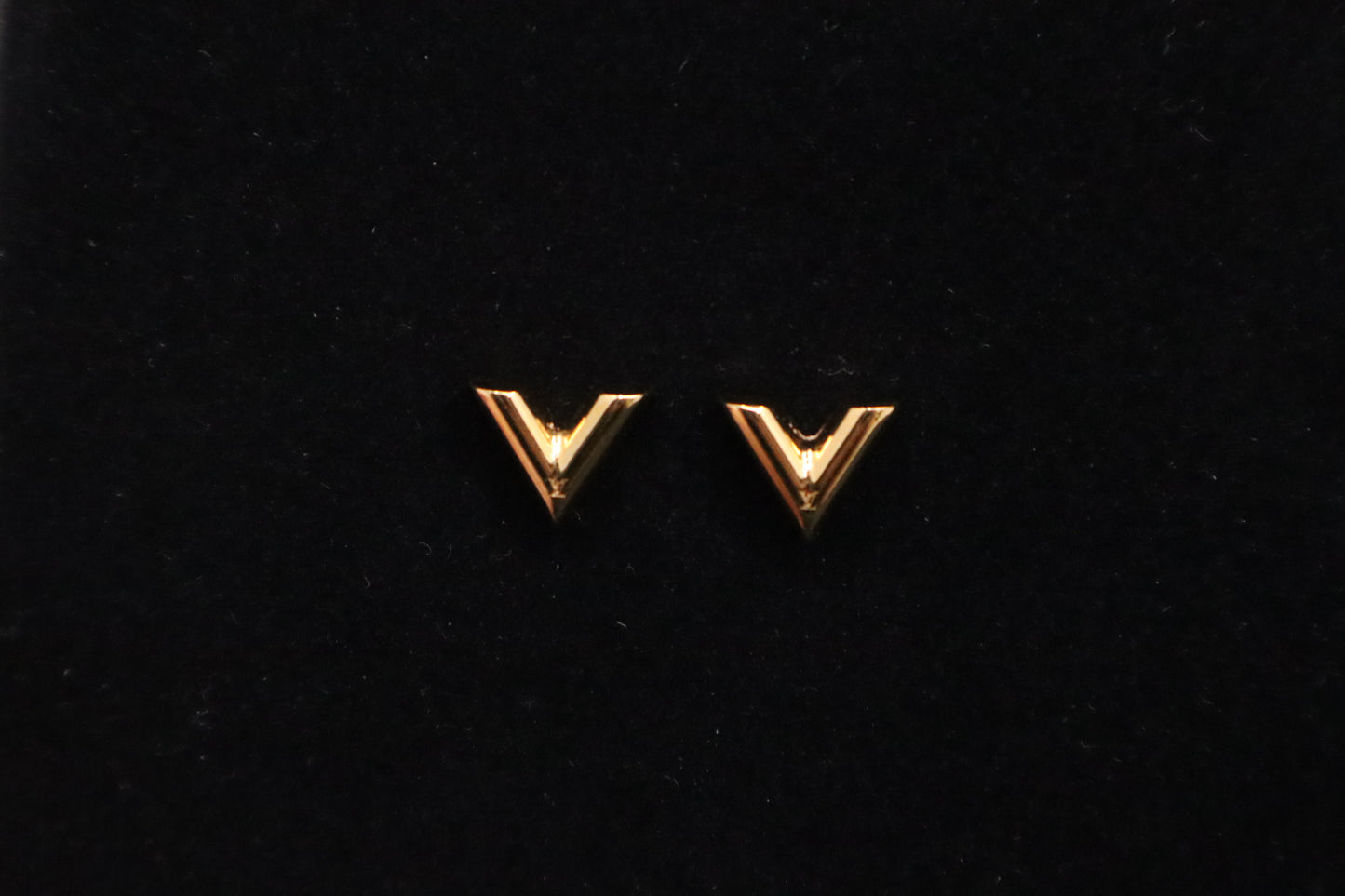 Louis Vuitton Essential V Stud Earrings