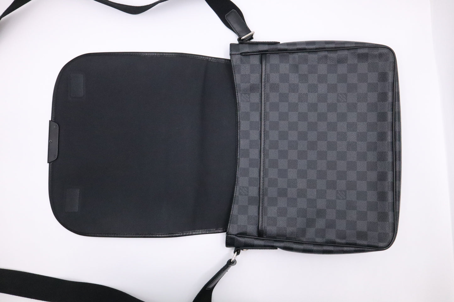 Louis Vuitton Daniel MM in Damier Graphite Canvas