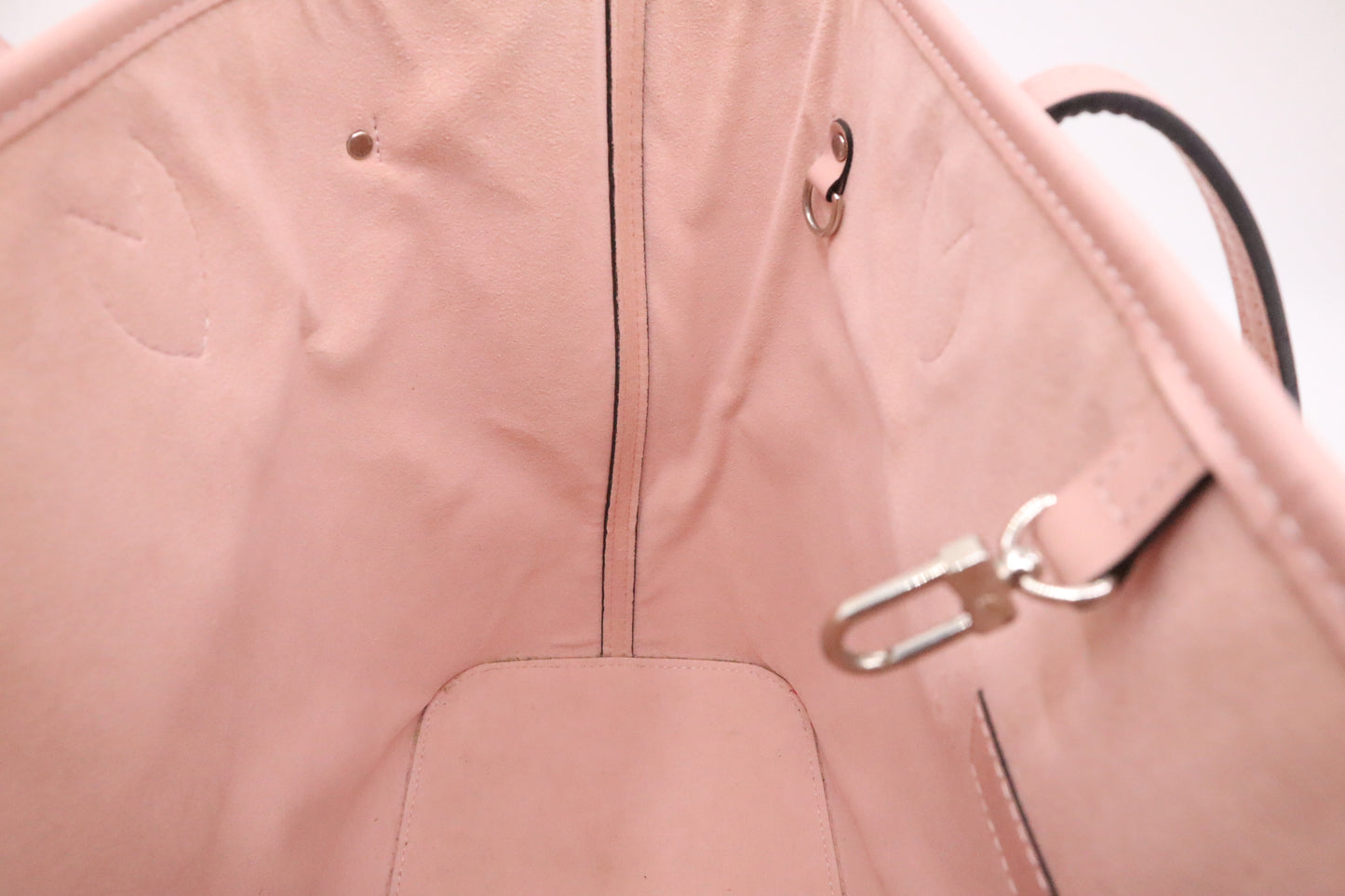 Louis Vuitton Neverfull MM in Rose Ballerine Pink Epi Leather