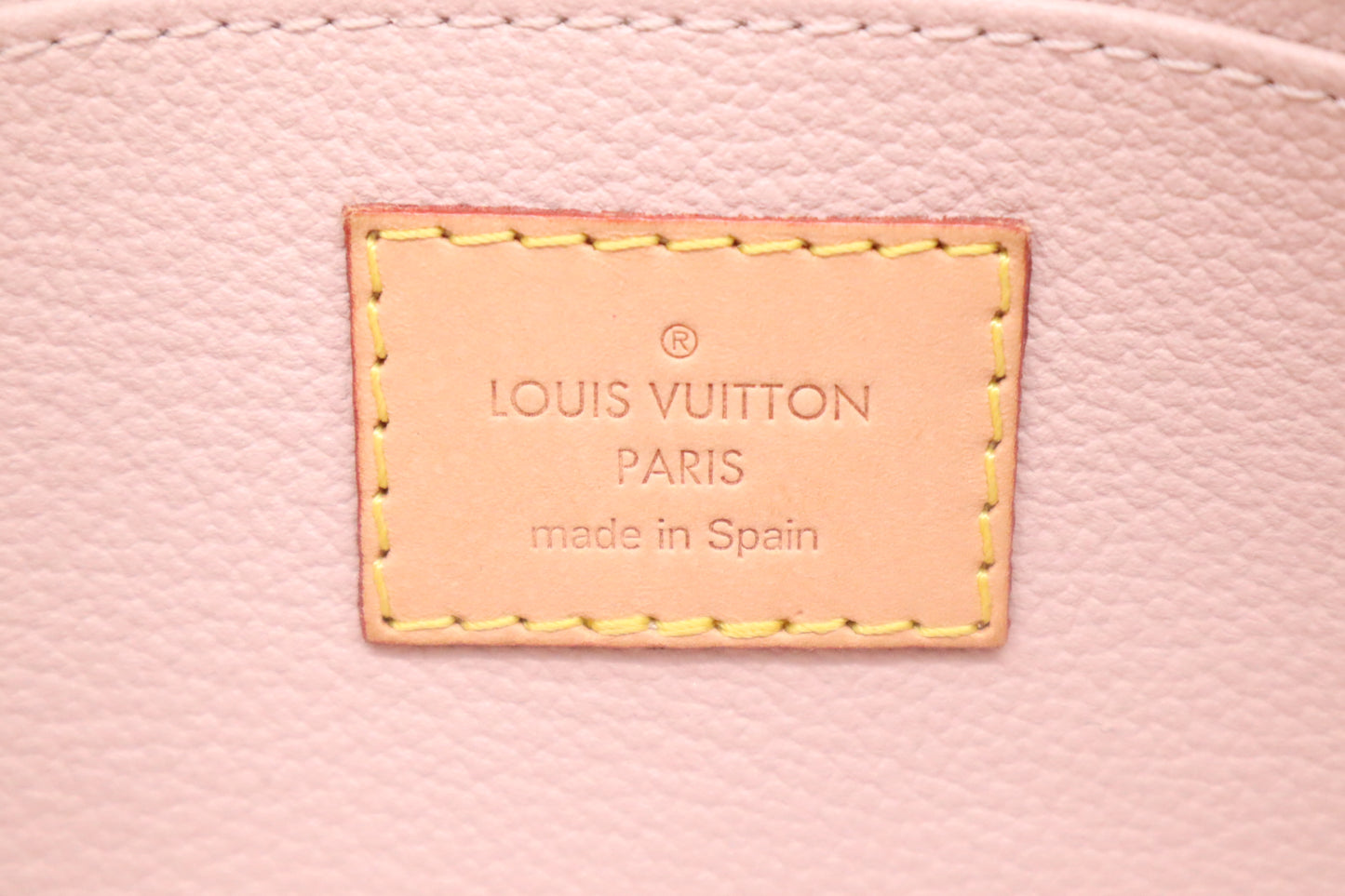 Louis Vuitton Pochette Cosmetique in Dune Vernis Leather