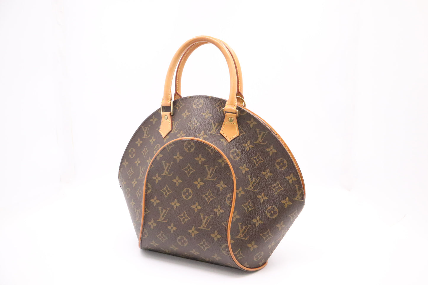 Louis Vuitton Ellipse MM in Monogram Canvas