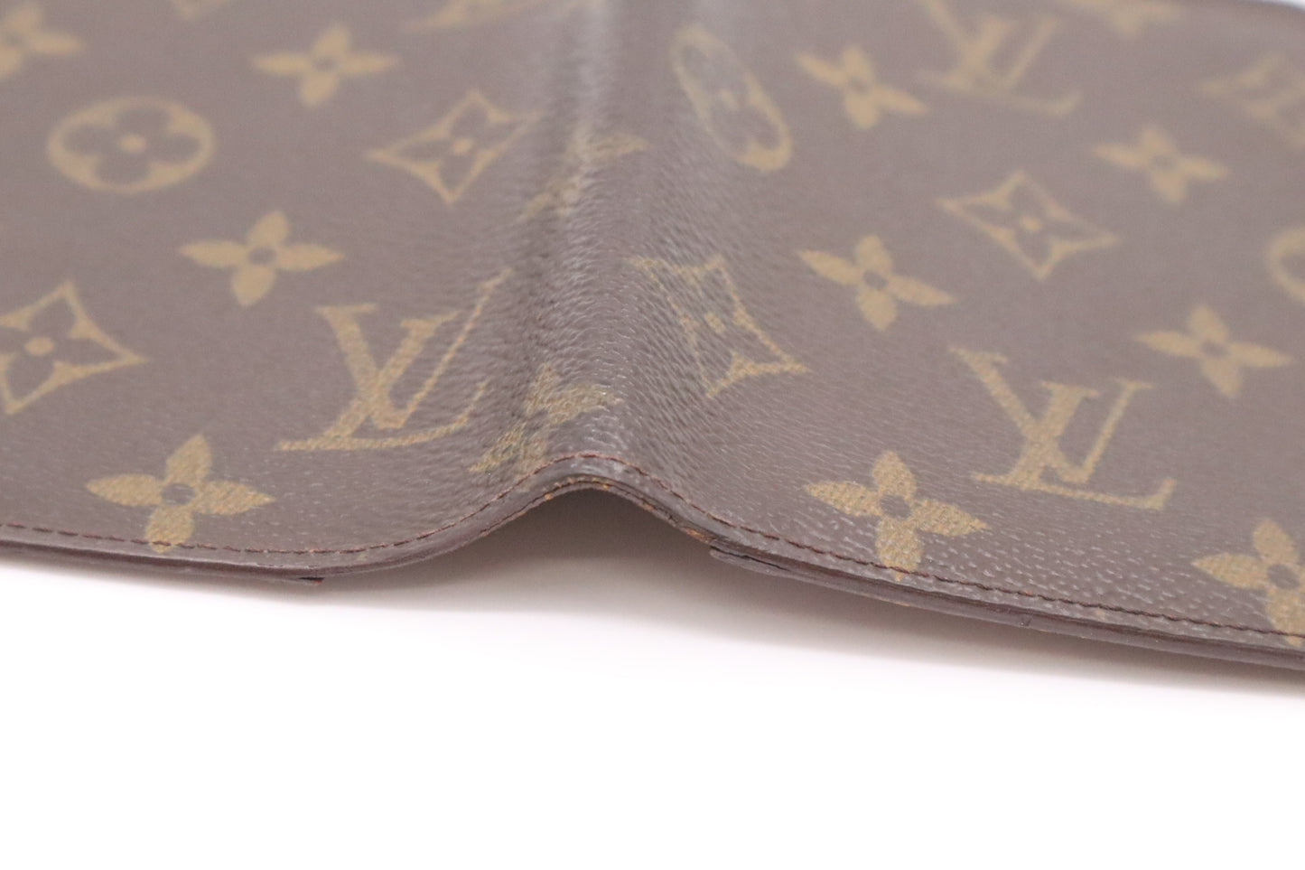 Louis Vuitton Passport Cover in Monogram Canvas