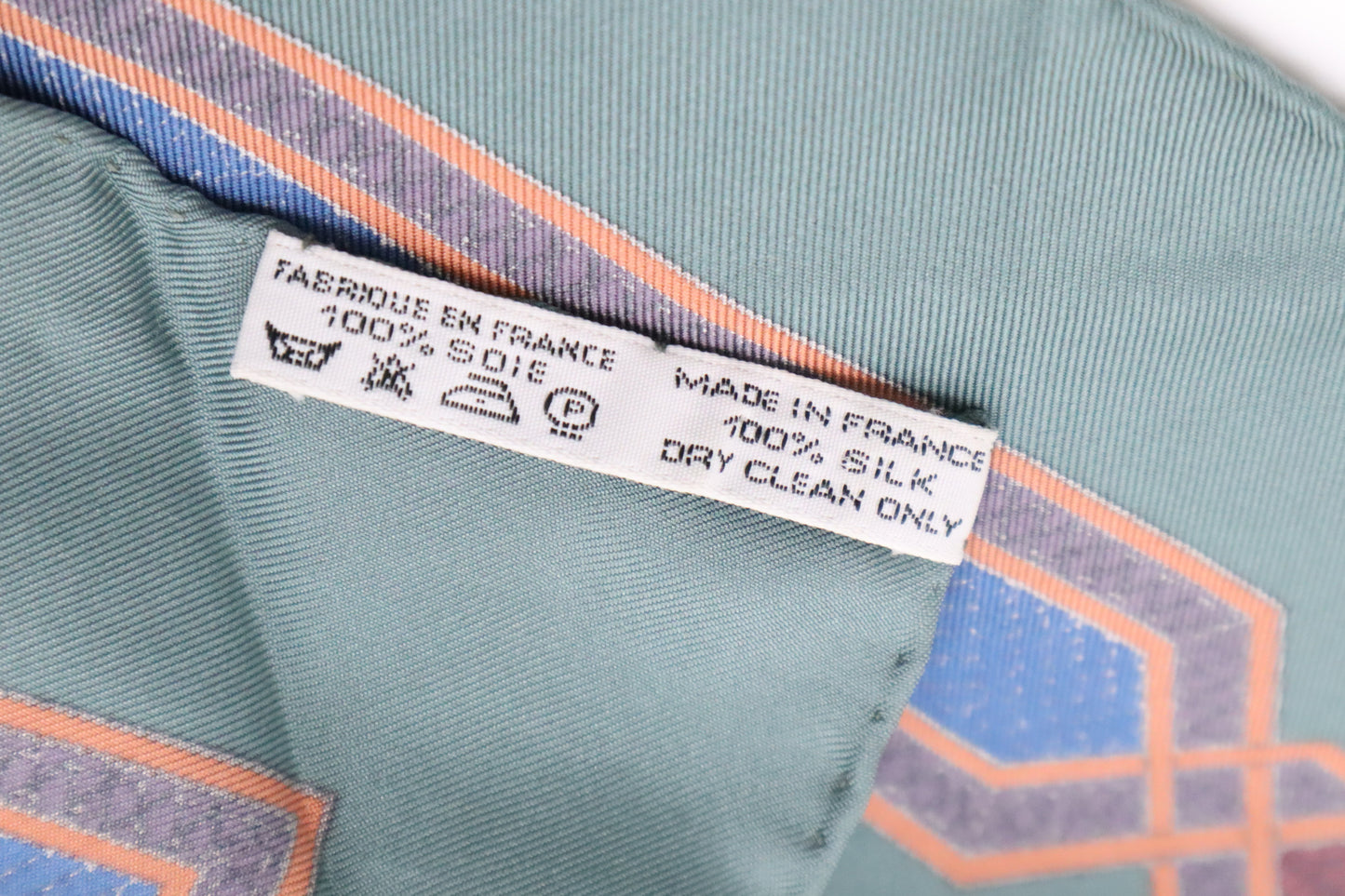 Hermes Carre 90 "Cuirs Du Desert"