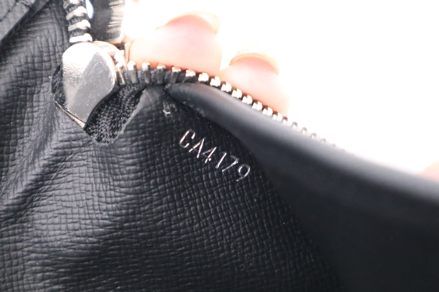 Louis Vuitton Vertical Zippy in Black Taiga Leather
