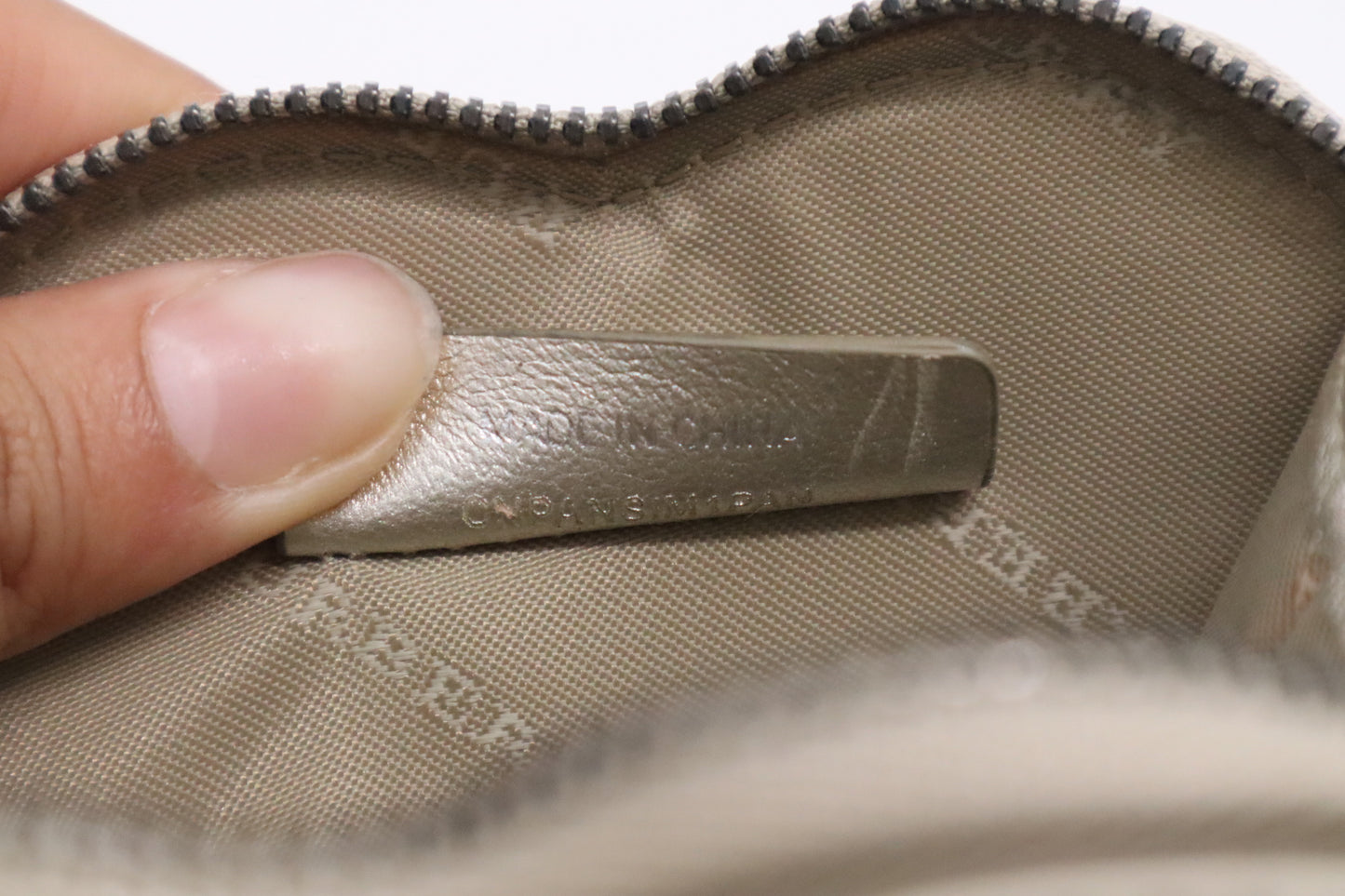 Burberry Heart Coin Case in Nova Check and Silver Leather