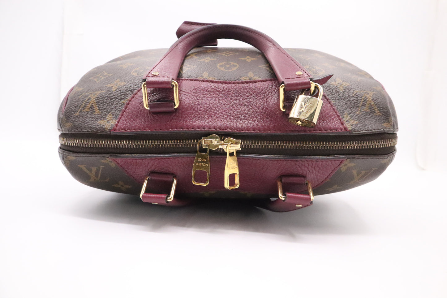 Louis Vuitton Retiro NM in Monogram Canvas and Aurore Leather