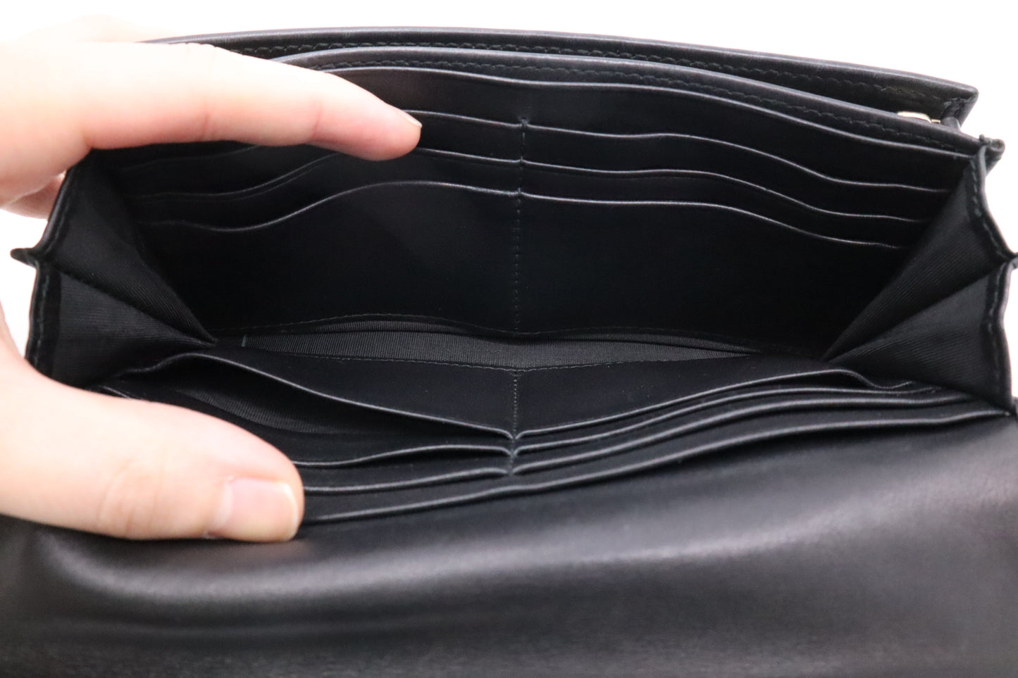 Gucci Continental Wallet in Black Guccissima Leather