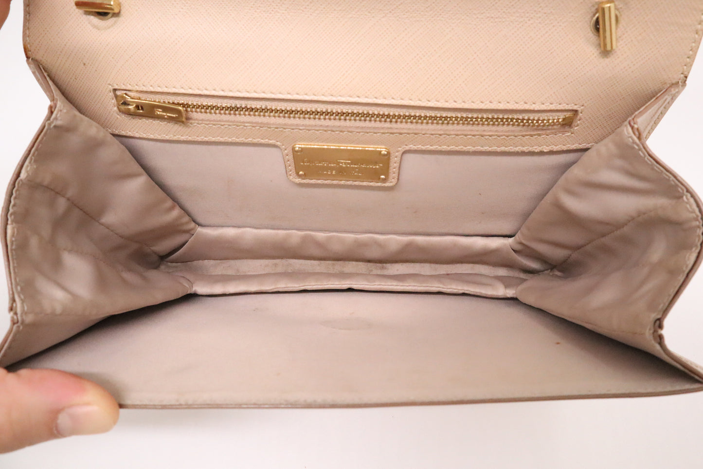Ferragamo Handbag in Tan Leather