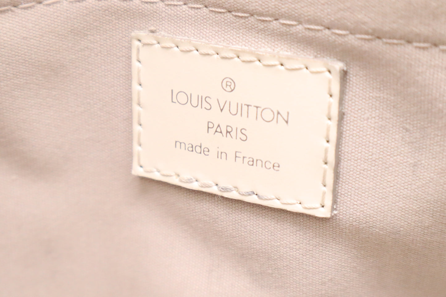 Louis Vuitton Montaigne Bowling MM in White Epi Leather