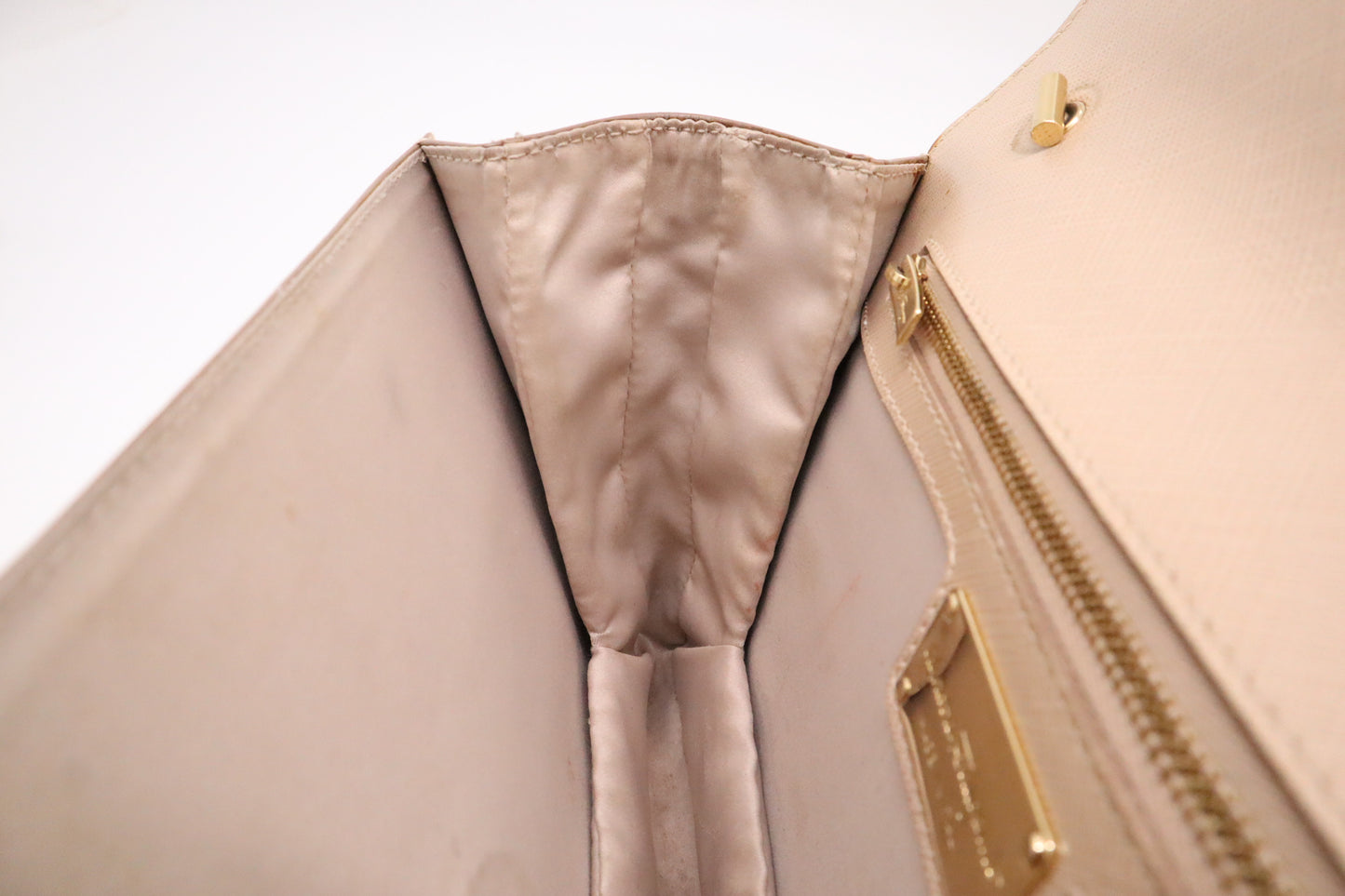Ferragamo Handbag in Tan Leather