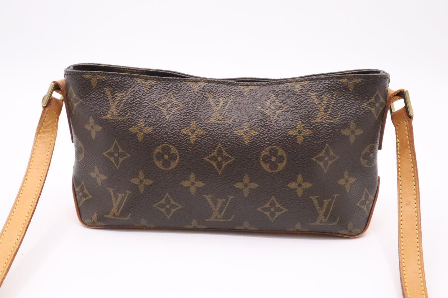 Louis Vuitton Trotteur in Monogram Canvas