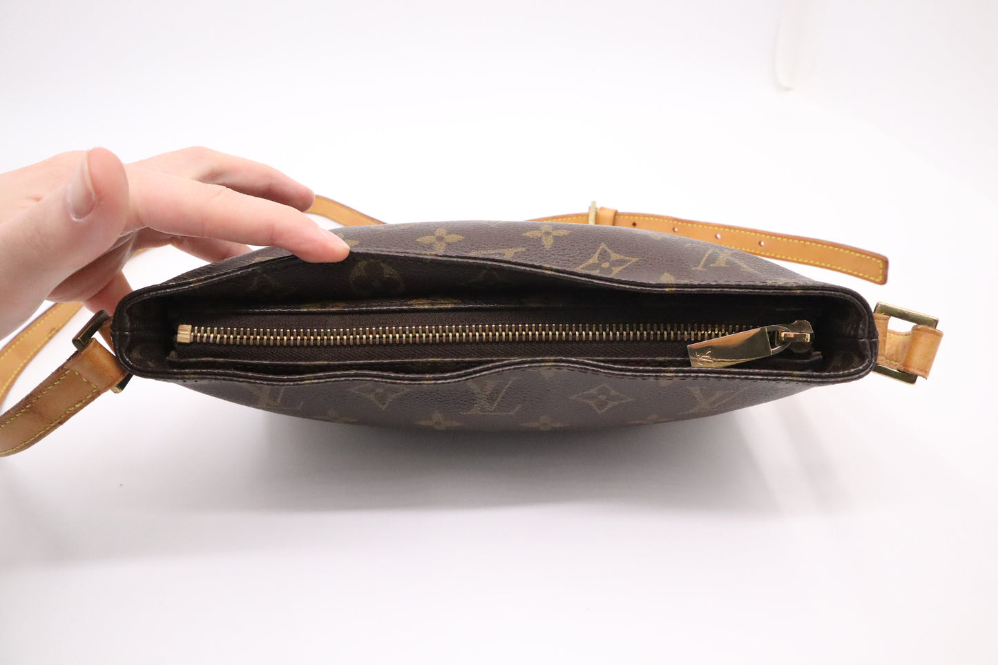 Louis Vuitton Trotteur in Monogram Canvas