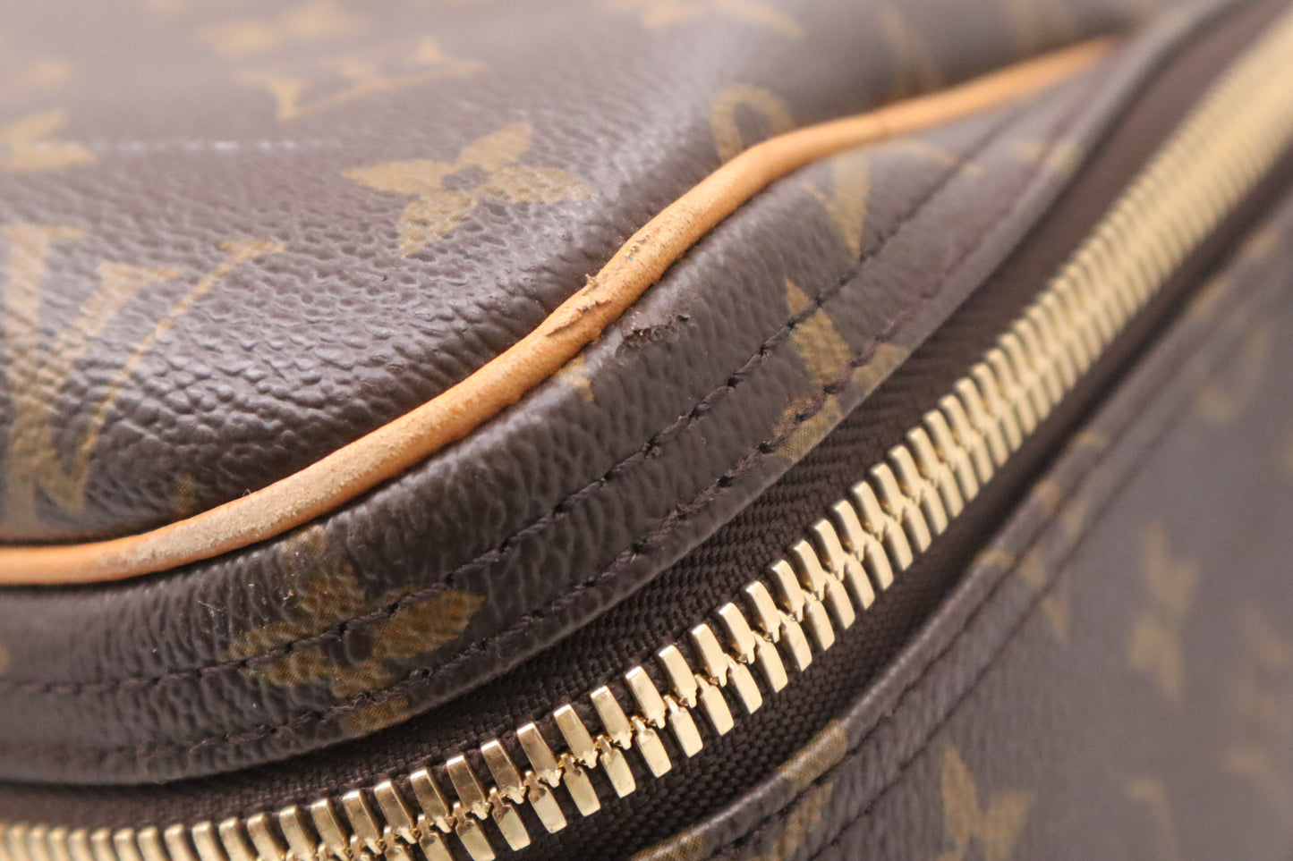 Louis Vuitton Alize 3 Pouches in Monogram Canvas