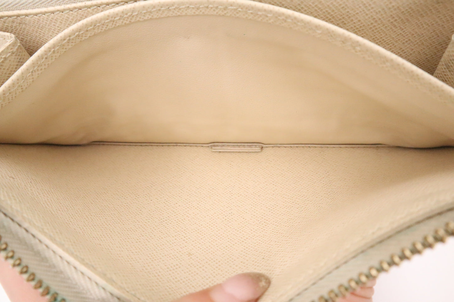 Louis Vuitton Zippy Organizer in Damier Azur Canvas
