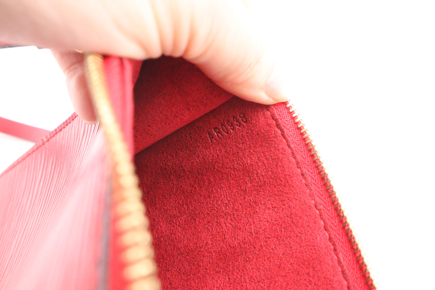 Louis Vuitton Pochette Accessoires 21 in Castillan Red Epi Leather