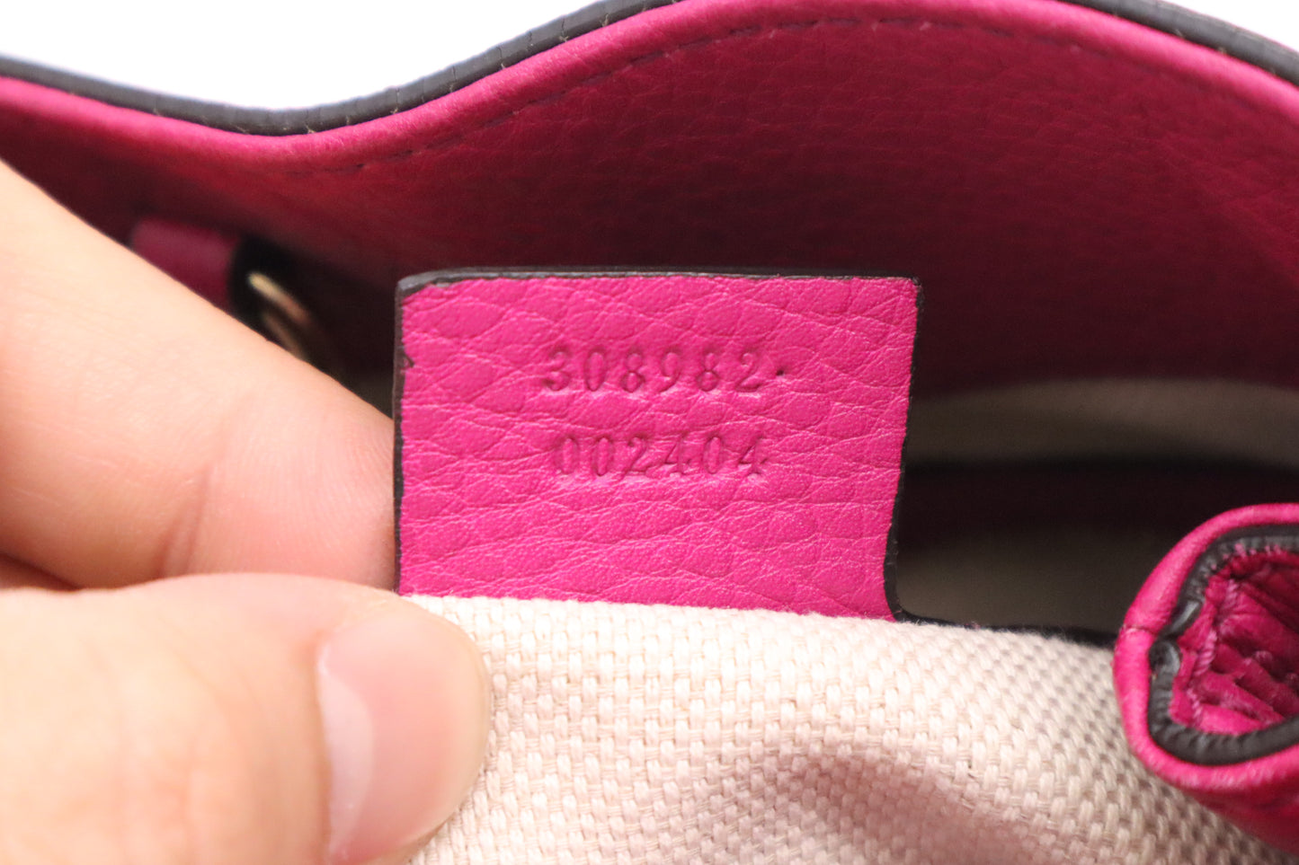 Gucci Soho Chain Shoulder Bag in Pink Leather