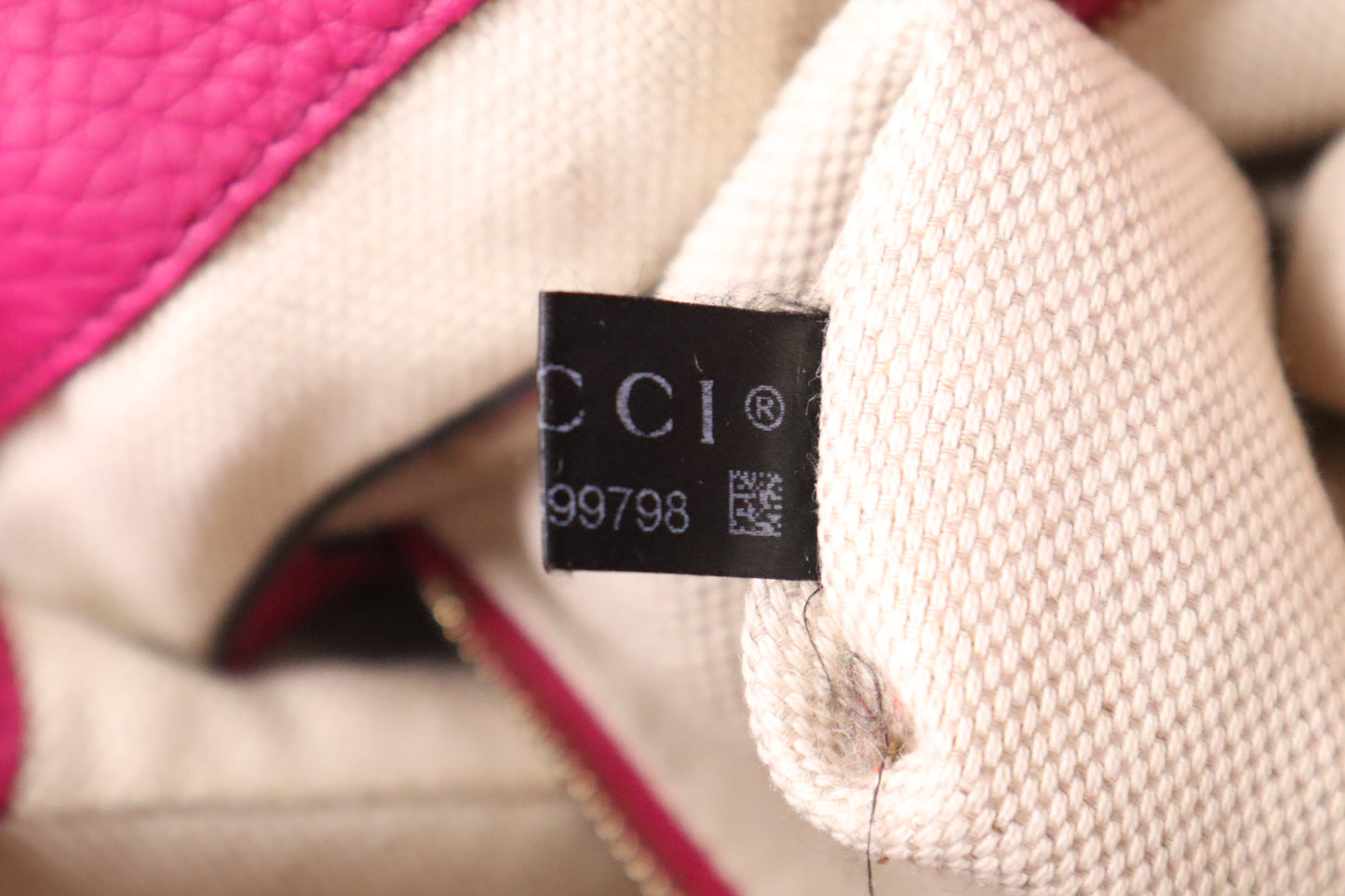 Gucci Soho Chain Shoulder Bag in Pink Leather