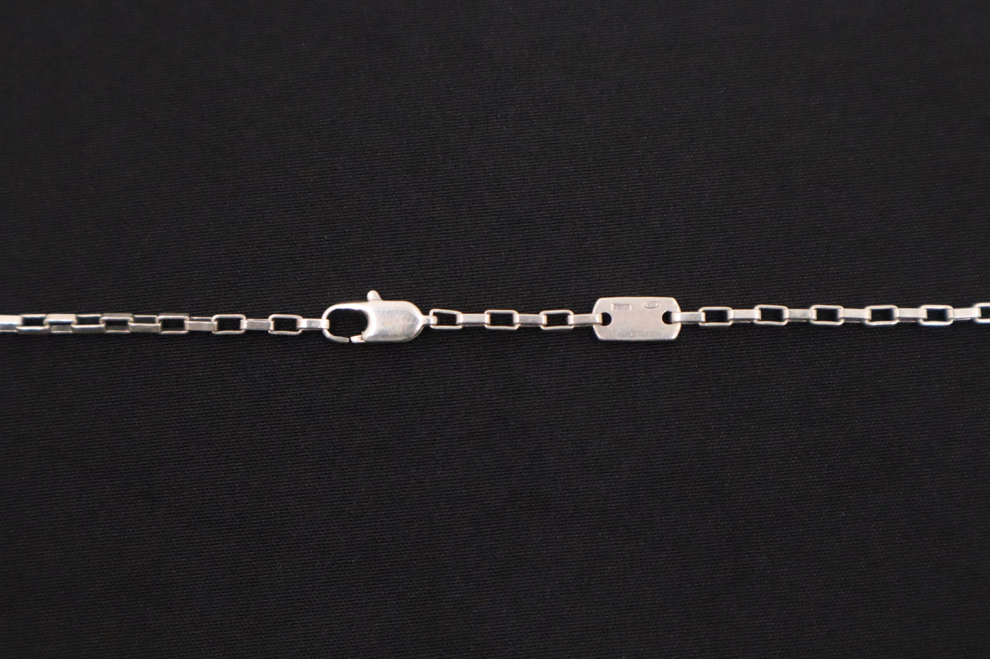 Gucci Rectangle Necklace in Sterling Silver