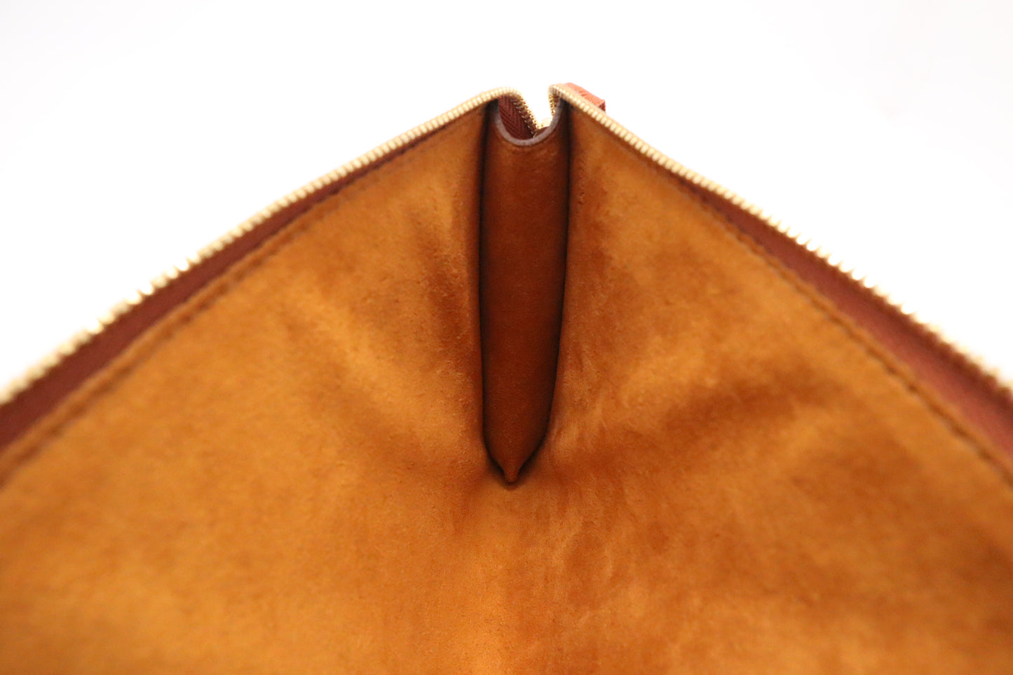 Louis Vuitton Pochette in Brown Epi Leather