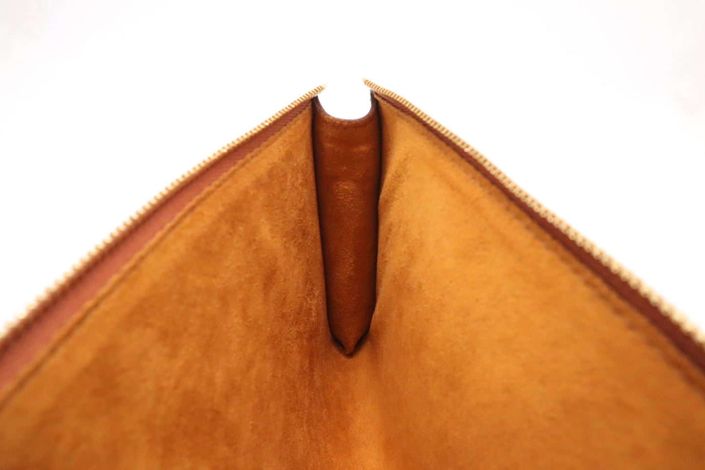 Louis Vuitton Pochette in Brown Epi Leather