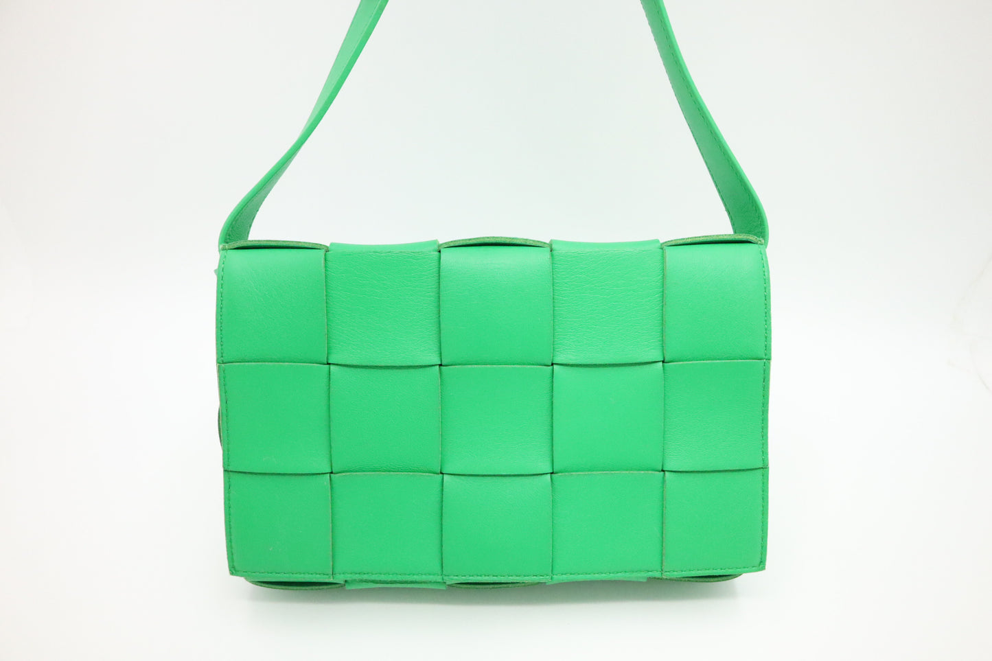 Bottega Veneta Cassette in Green Intrecciato Leather