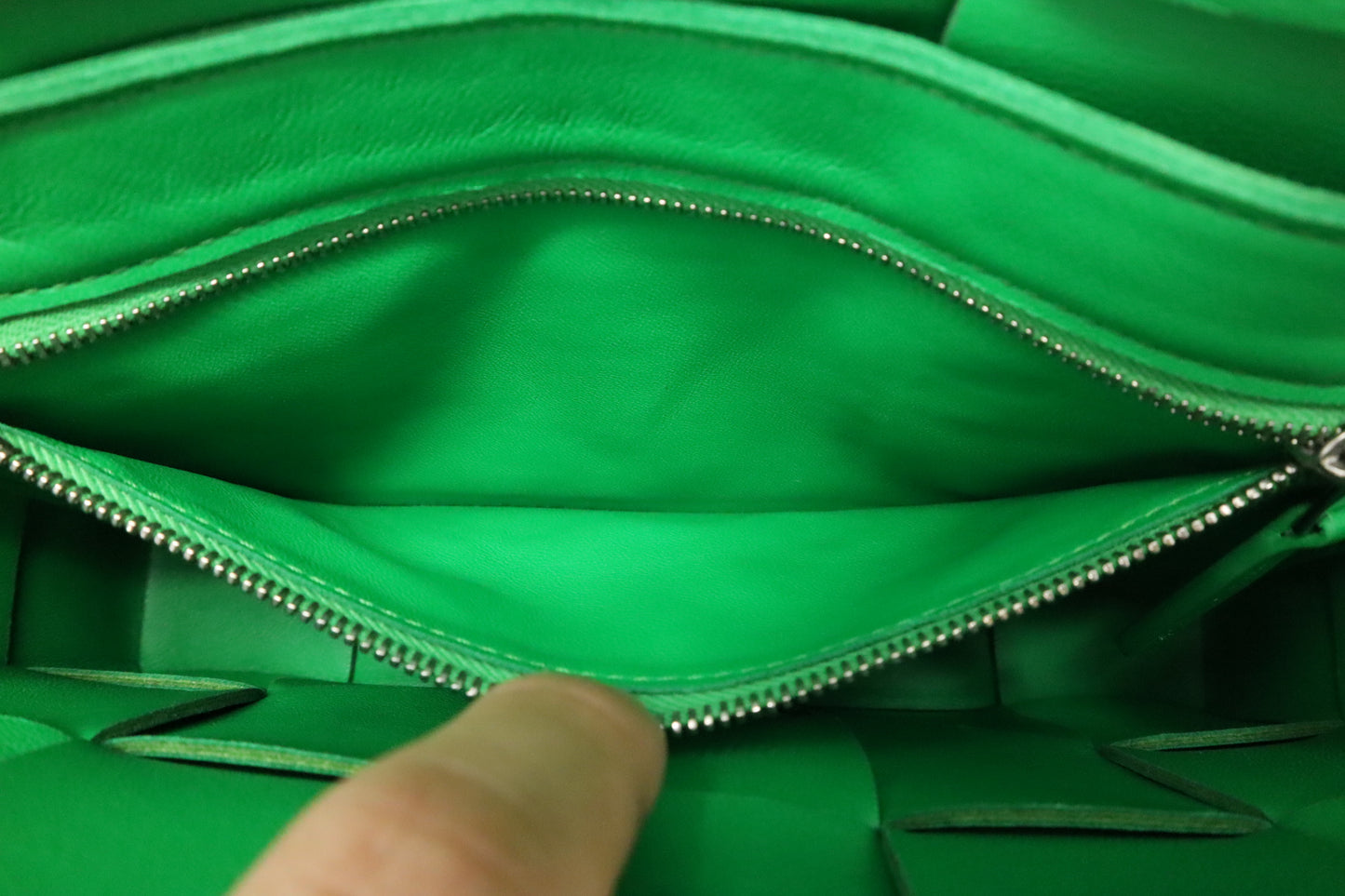 Bottega Veneta Cassette in Green Intrecciato Leather