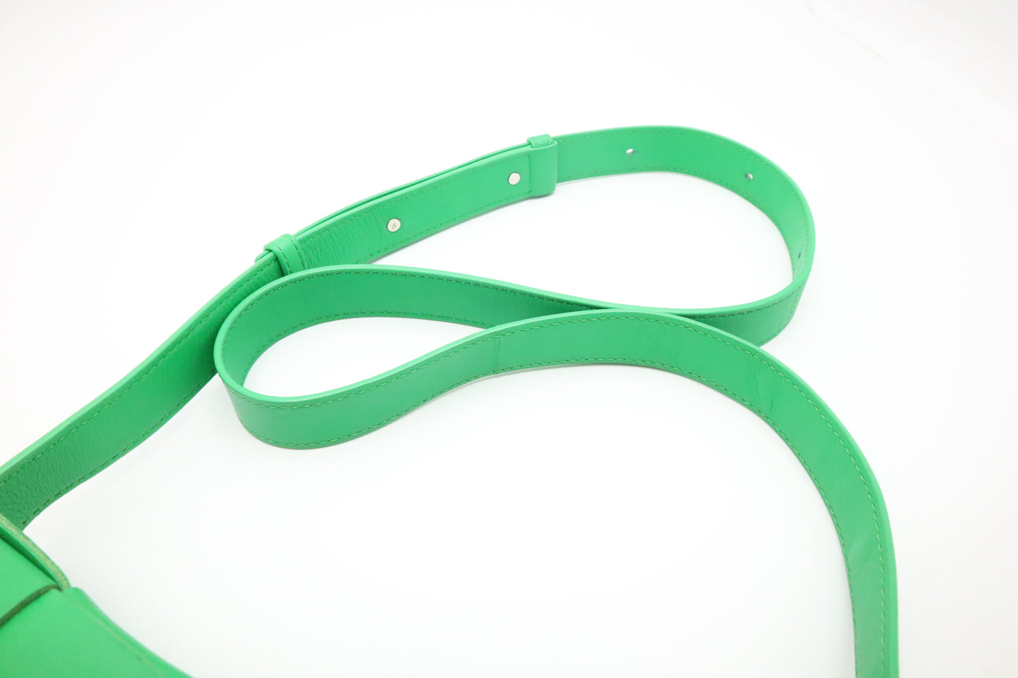 Bottega Veneta Cassette in Green Intrecciato Leather