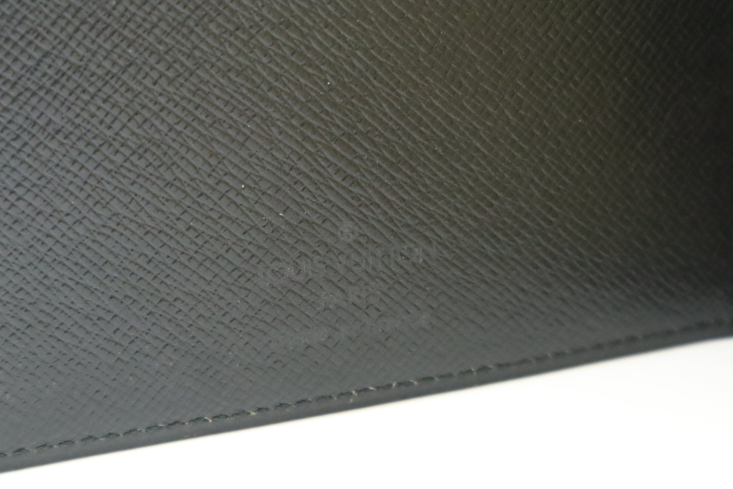 Louis Vuitton Agenda MM in Black Epi Leather